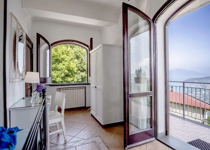 Monica Отель типа 