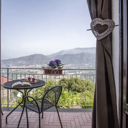 Monica Bed & Breakfast