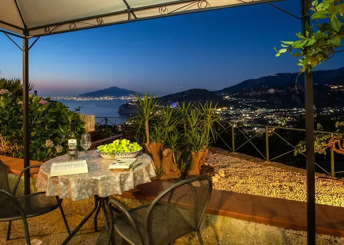 Monica Bed & Breakfast