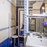 Monica Bed and Breakfast 4*