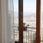 Monica 4*